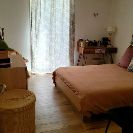 Appartamento Cosy Et Calme, Ideal Couple, A10 Min A Pieds Du Centre